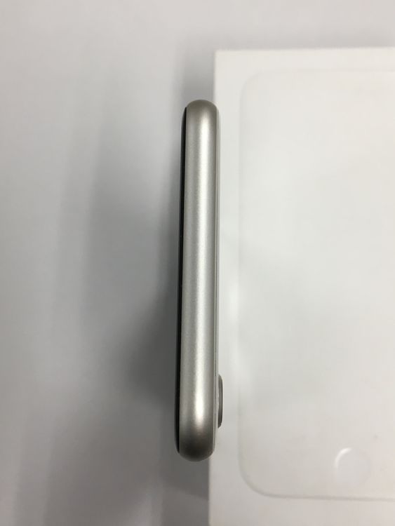 �ڥ�Х���BOX������ ����90�� iPhone SE3 ��3���� 64GB SIM�ե꡼ ����