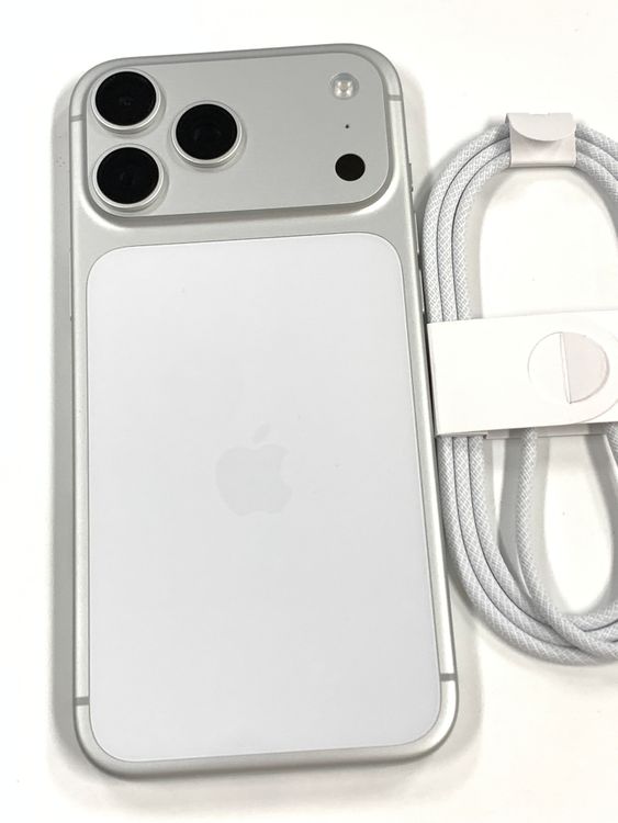 �ڥ�Х���BOX�ۿ���Ʊ�� ����100%SIM�ե꡼  iPhone17 Pro Max 256GB