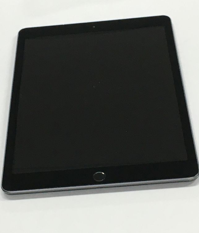 �ڥ�Х���BOX������88��  Apple iPad ��7���� Wi-Fi��ǥ� 128GB