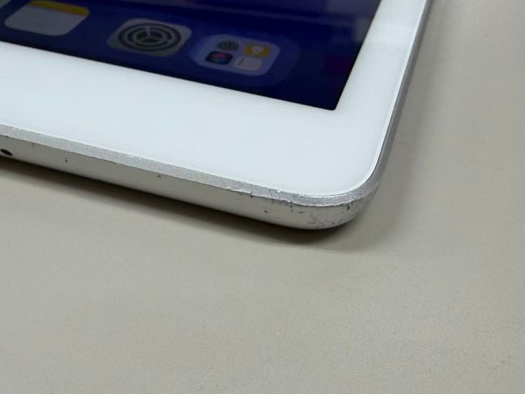 ����71%  SIM�ե꡼iPad (��8����) 128GB ����С�