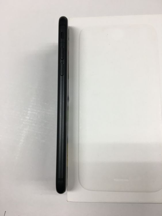 ��Touch ID�����Բġ�����81������� SIM�ե꡼ iPhone SE ��2���� 64GB