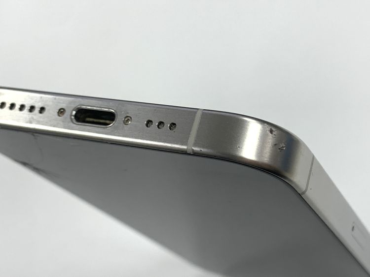 ����� ����77%SIM�ե꡼ iPhone15 Pro��128GB �ۥ磻�ȥ����˥���