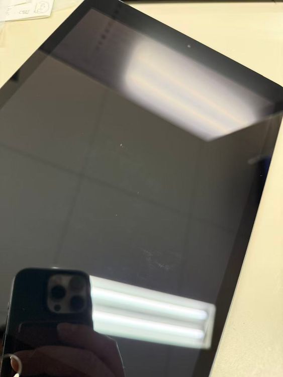 ����87�� SIM�ե꡼ Apple iPad ��8���� 32GB ���ڡ������쥤