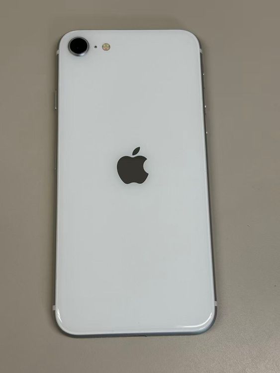 �ڥ�Х���BOX�۶����� ����100%SIM�ե꡼iPhone SE(��2����) 64GB �ۥ磻��