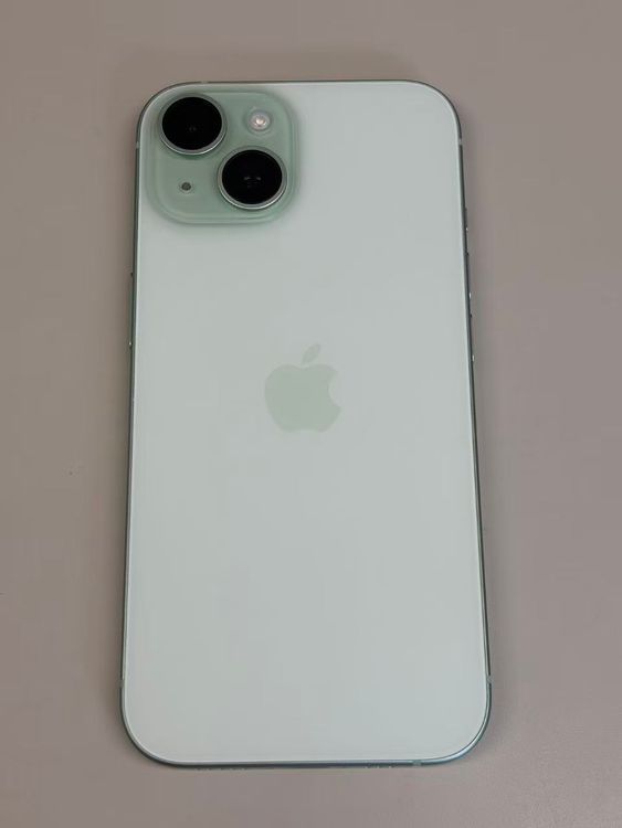 �ڥ�Х���BOX�۶����� ����92%SIM�ե꡼ iPhone15 128GB ���꡼��
