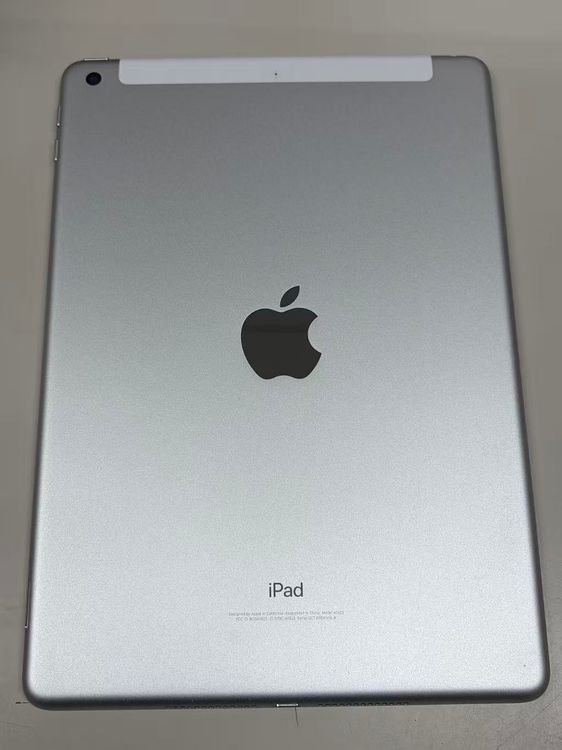 ������ ����88% SIM�ե꡼iPad (��5����) 32GB ����С�