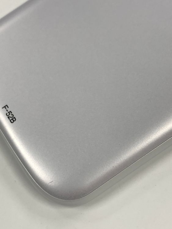 �ڥ�Х���BOX��docomo �餯�餯���ޡ��ȥե��� F-52B �ۥ磻��