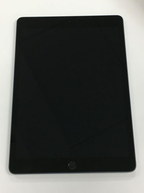 �ڥ�Х���BOX������ ����95% iPad ��9���� 64GB WiFi��ǥ� ���ڡ������쥤