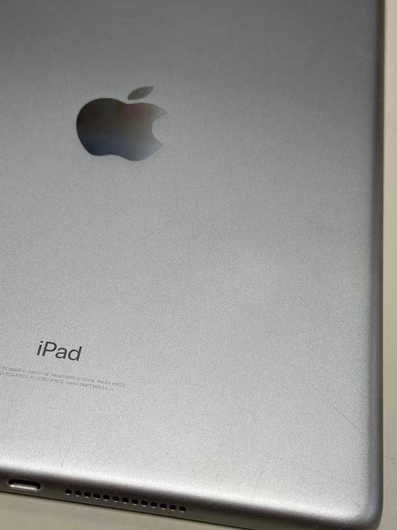 �ڥ�Х���BOX�� ����89�� iPad ��5���� 32GB ����С�