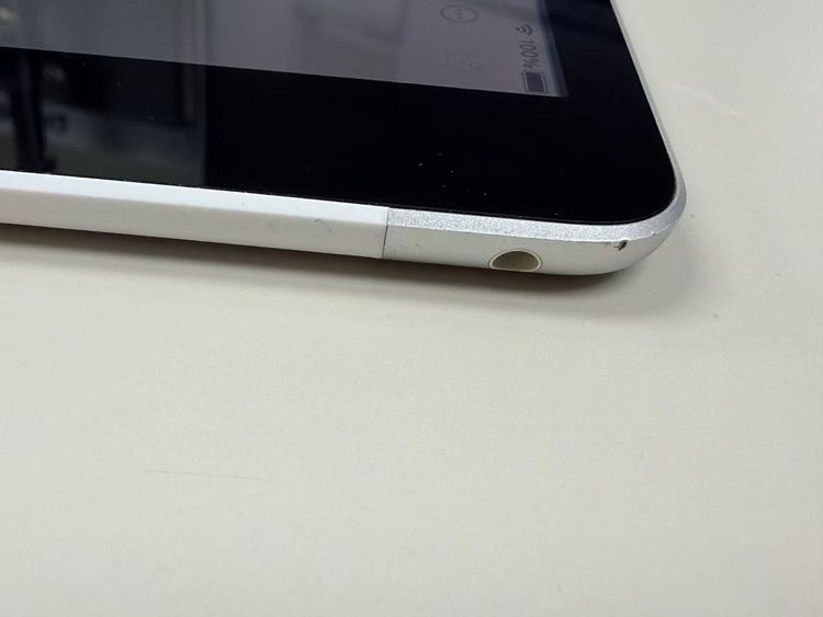 ���� ����82% SIM�ե꡼iPad (��9����) 64GB ����С�