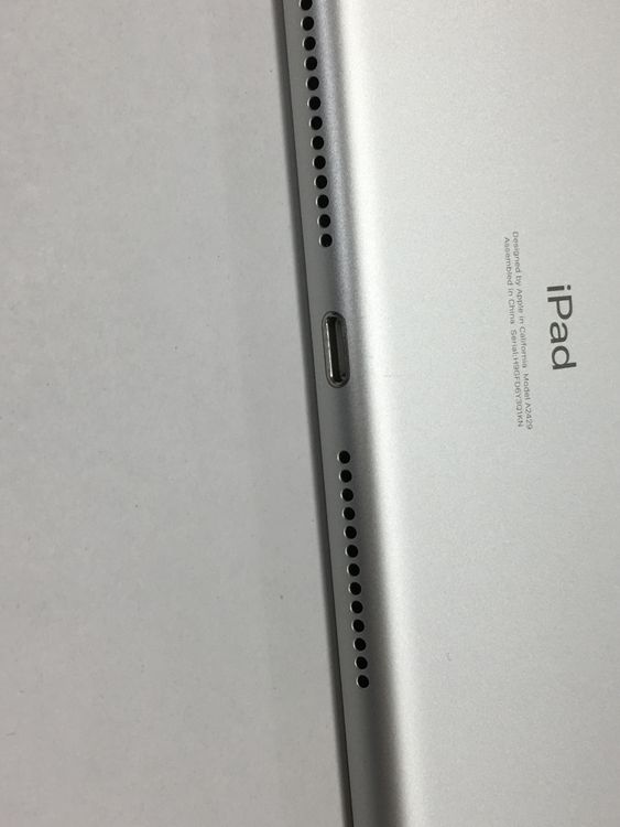 �ڥ�Х���BOX������ ����86�� Apple iPad ��8���� SIM�ե꡼ 32GB ����С�