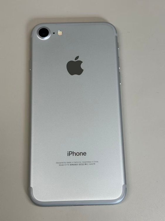 ������ ����91% SIM�ե꡼ iPhone7 32GB ����С�