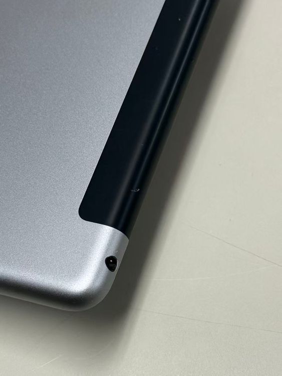 �ڥ�Х���BOX�� ����91�� iPad ��5���� 32GB ���ڡ������쥤