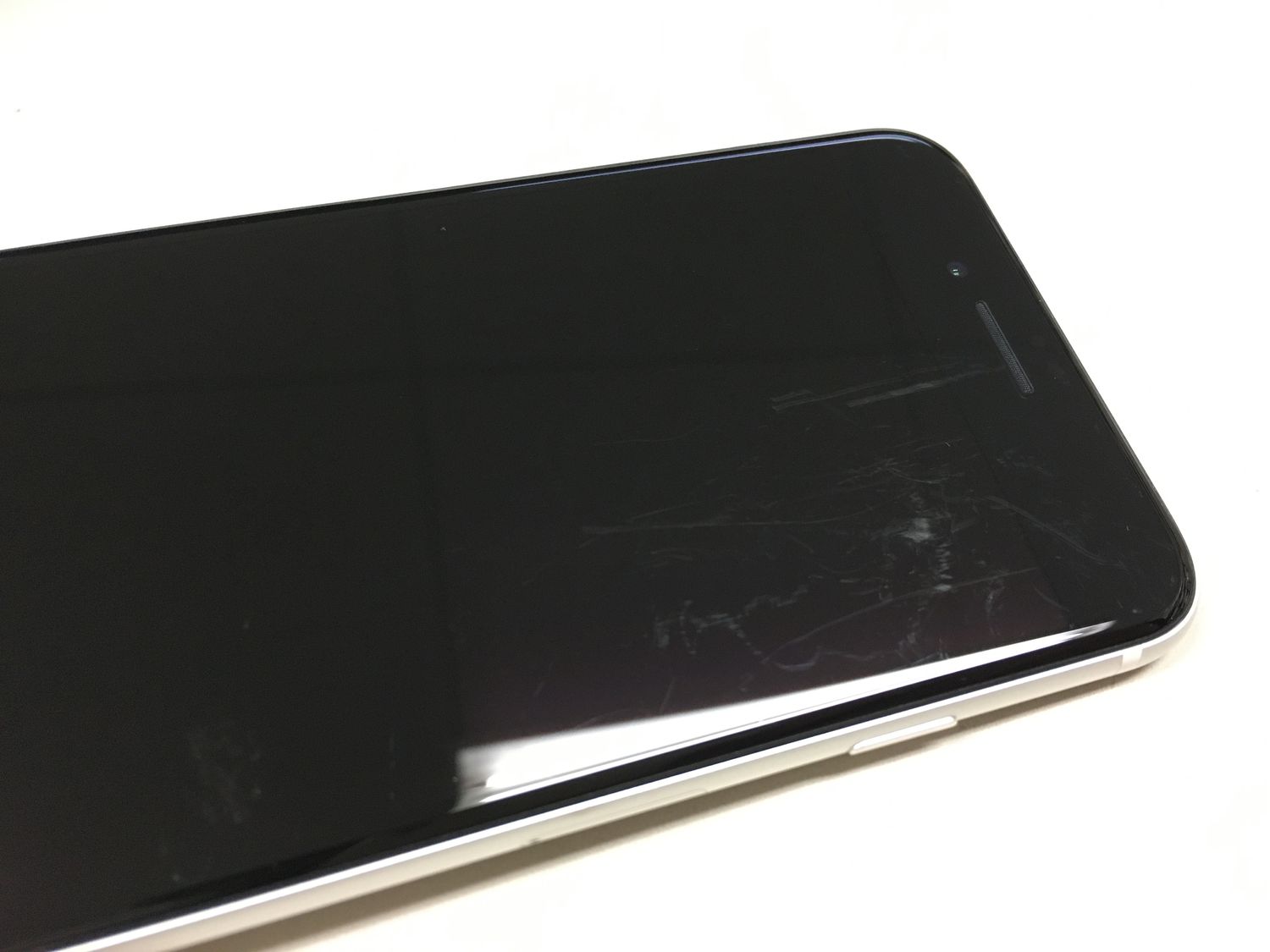 ムスビー｜【モバイルBOX】 電池100% SIMフリー iPhone SE(第2世代