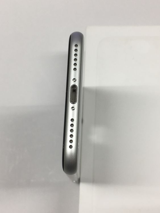 �ڥ�Х���BOX�ۿ���Ʊ�� ����100�� SIM�ե꡼ iPhone SE����2�����128GB