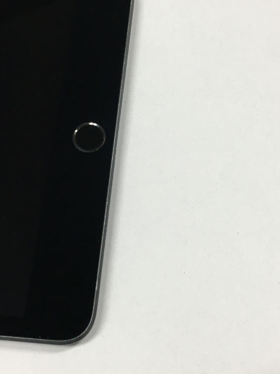 ڥХBOXĶ 82 SIMե꡼ iPad mini 5 64GB