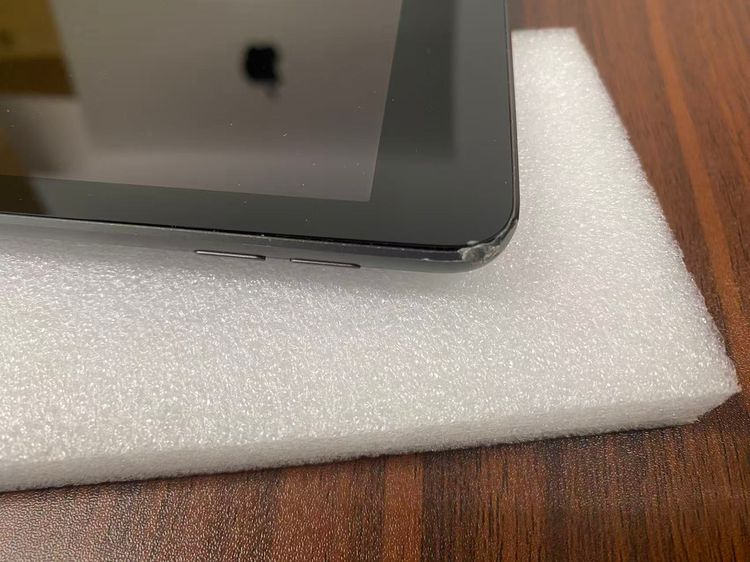 ����97��Apple iPad ��7���� Wi-Fi��128GB Space gray ������