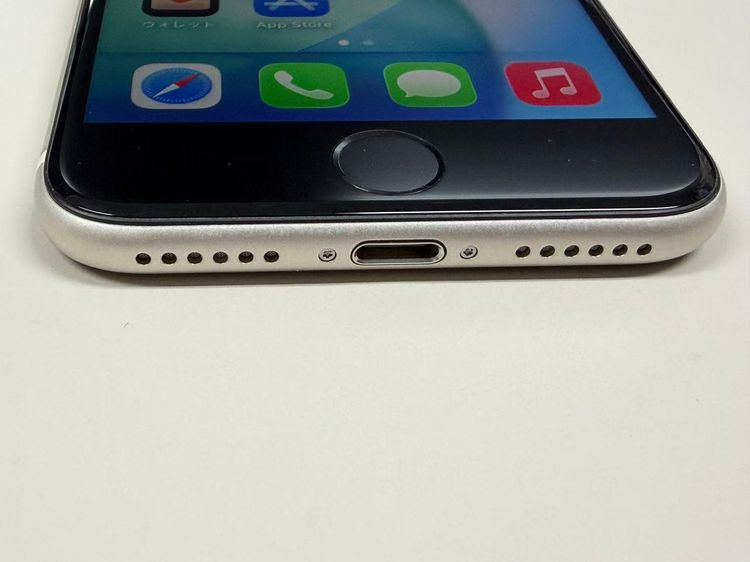 ����100%SIM�ե꡼ iPhone SE(�裳����) 64GB �������饤��