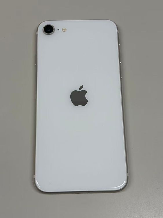 �ڥ�Х���BOX�۶����� ����85%SIM�ե꡼ iPhone SE(�裳����) 64GB