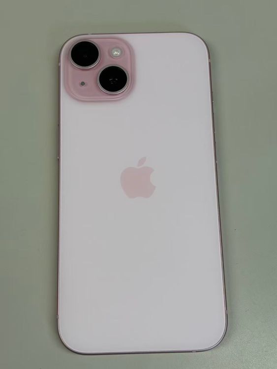 �ڥ�Х���BOX�۶����� ����86%SIM�ե꡼ iPhone15 128GB �ԥ�