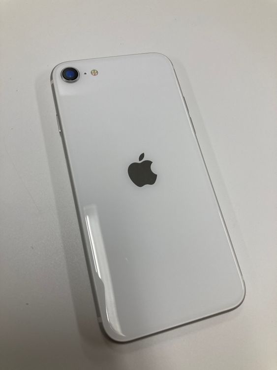 ������  ����91% SIM�ե꡼ iPhoneSE(�裲����) 64GB  �ۥ磻��