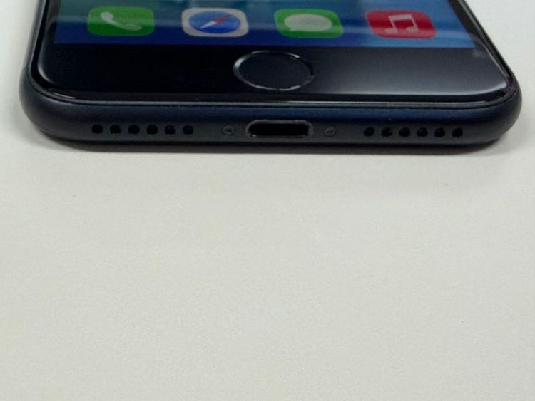 �ڥ�Х���BOX�۶����� ����90�� SIM�ե꡼ iPhone SE ��3���� 128GB