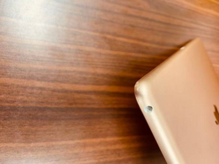 ����94��Apple iPad ��7���� Wi-Fi��128GB Gold