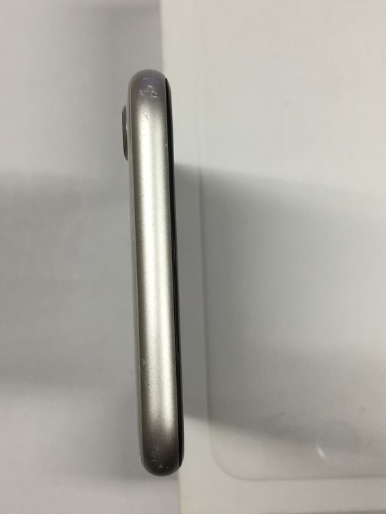 �ڥ�Х���BOX������85�� iPhone SE3 ��3���� 64GB SIM�ե꡼ �������饤��