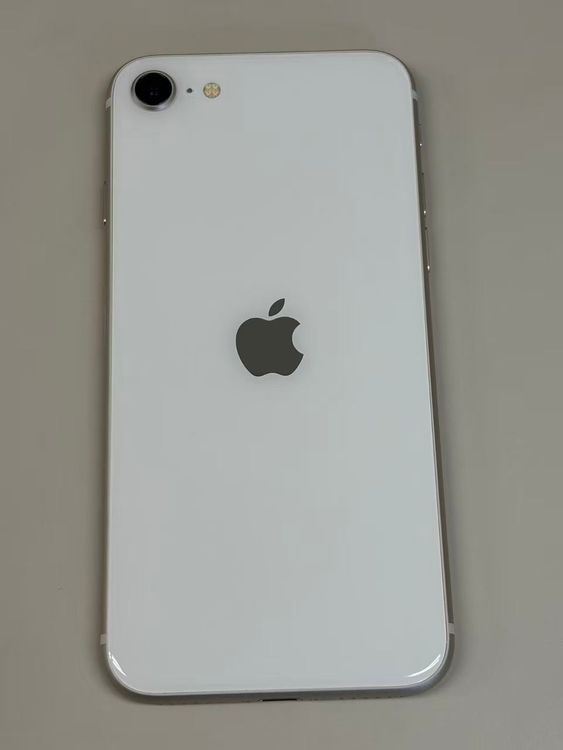 �ڥ�Х���BOX�ۿ���Ʊ���� ����100%SIM�ե꡼ iPhone SE(�裳����) 64GB
