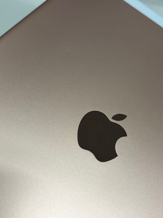 ������ ����72% SIM�ե꡼iPad (��8����) 32GB �������