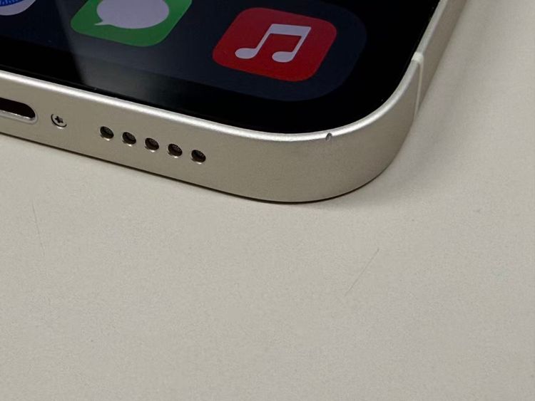 �ڥ�Х���BOX�۶����� ����100%SIM�ե꡼ iPhone13 128GB �������饤��