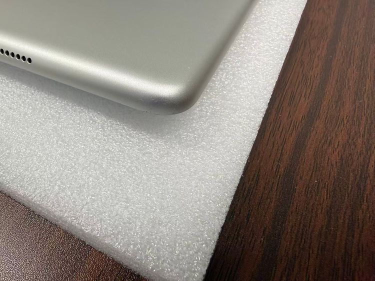 ������������93��Apple iPad8 Wi-Fi + Cellular32GB��Silver