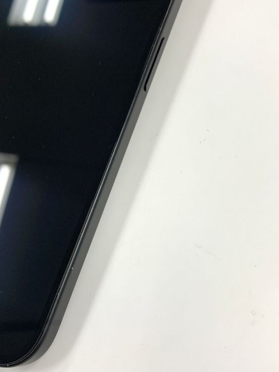 �ڥ�Х���BOX�� ����83%SIM�ե꡼ iPhone15 128GB �֥�å�