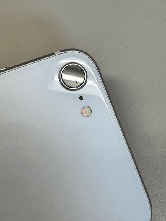 ڥХBOX SIMե꡼iPhone SE(裲) 64GB