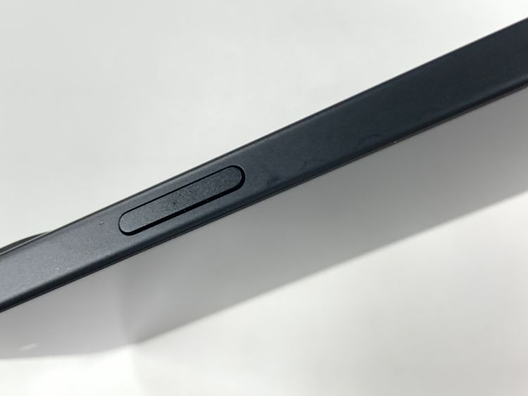 �ڥ�Х���BOX�� ����83%SIM�ե꡼ iPhone15 256GB �֥�å�
