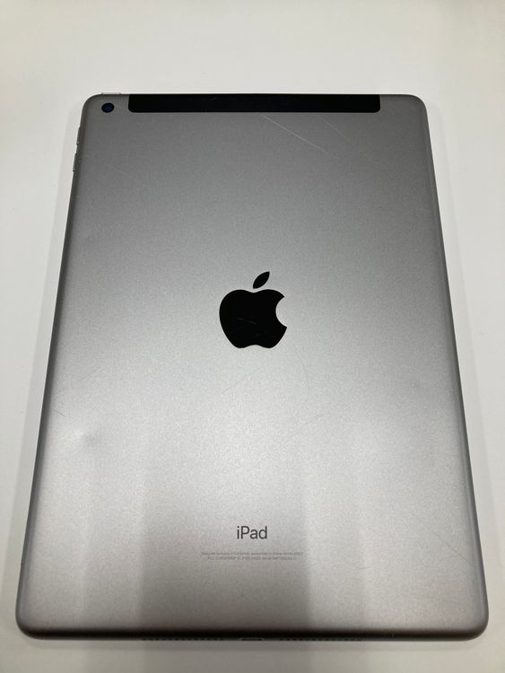 �ڥ�Х���BOX������89�� SIM�ե꡼ iPad(��5����) 32GB ���ڡ������쥤