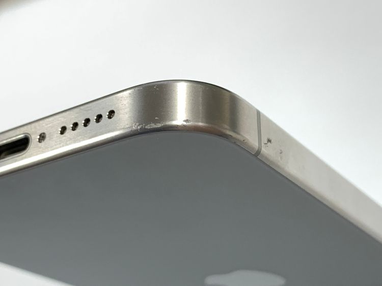 �ڥ�Х���BOX�� ����89%SIM�ե꡼ iPhone15 Pro 128GB �ʥ�����