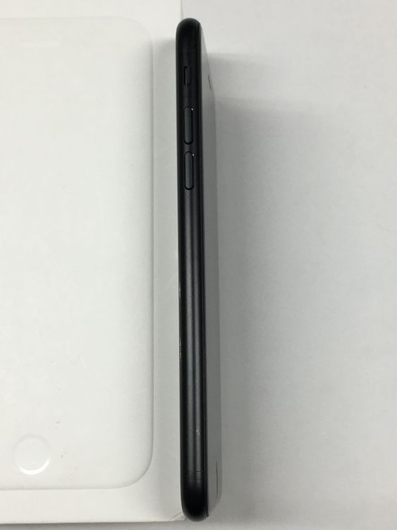 Ķ���ʡ�����88��  SIM�ե꡼ iPhone SE ��2���� 64GB �֥�å�
