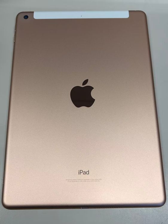 ư�������ʡ����� SIM�ե꡼iPad (��6����) 32GB ������ɡ���������