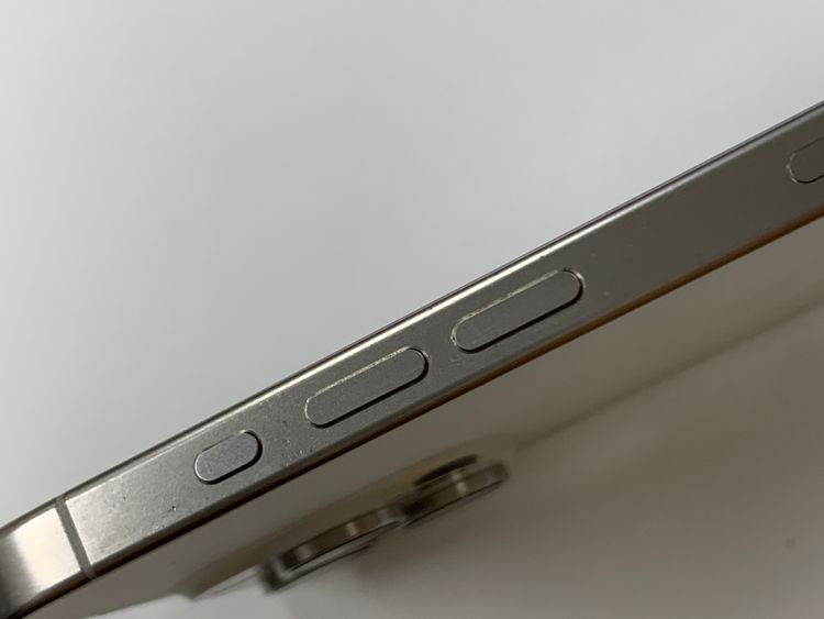 �ڥ�Х���BOX������87%SIM�ե꡼ iPhone15 Pro Max 256GB �ۥ磻��