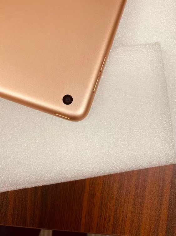 ����84��Apple iPad ��7���� Wi-Fi��128GB Gold