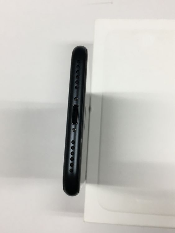 ��ư������ ����100������� SIM�ե꡼ iPhone SE ��3���� 64GB �ߥåɥʥ���