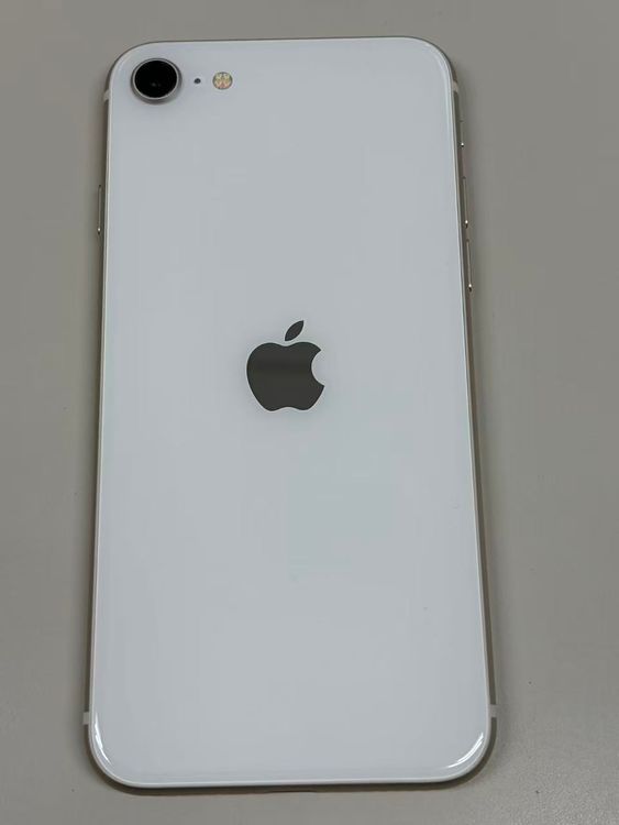 ���� ����100% SIM�ե꡼ iPhone SE ��3���� 64GB �������饤��