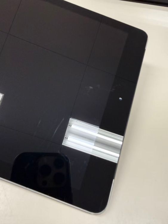 SIM�ե꡼iPad (��6����) 128GB ���ڡ������쥤