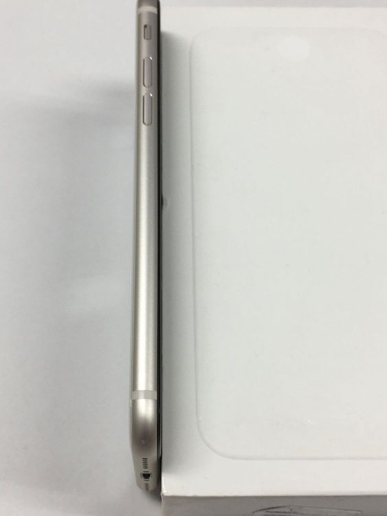 �ڥ�Х���BOX������ iPhone SE3 ��3���� 64GB SIM�ե꡼