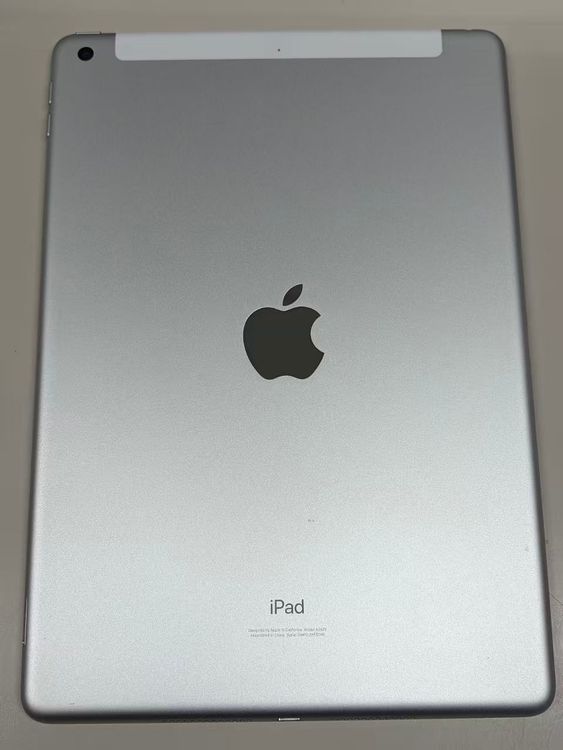 ���� ����97% SIM�ե꡼iPad (��8����) 32GB ����С�