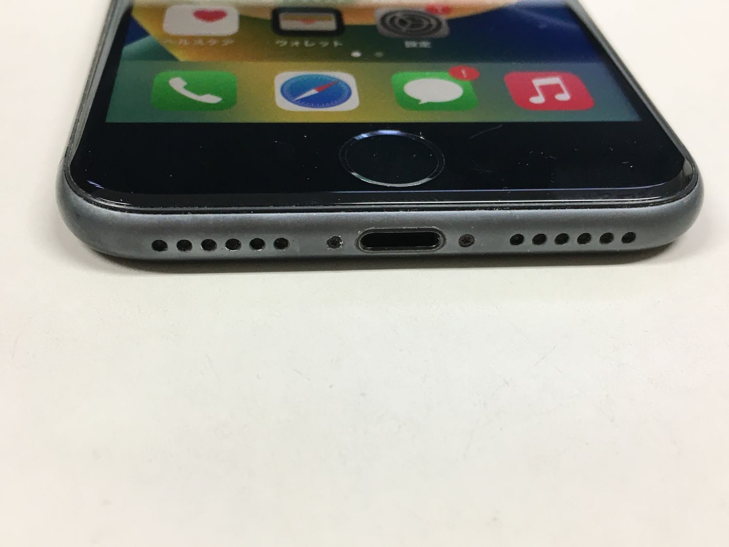 ムスビー｜モバイルBOX】電池77% SIMフリー iPhone8 64GB