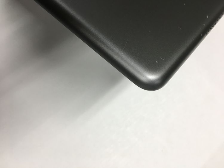 �ڥ�Х���BOX������92�� Apple iPad ��9���� Wi-Fi 64GB ���ڡ������쥤