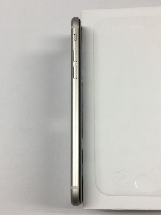 �ڥ�Х���BOX������ ����94�� iPhone SE3 ��3���� 64GB SIM�ե꡼