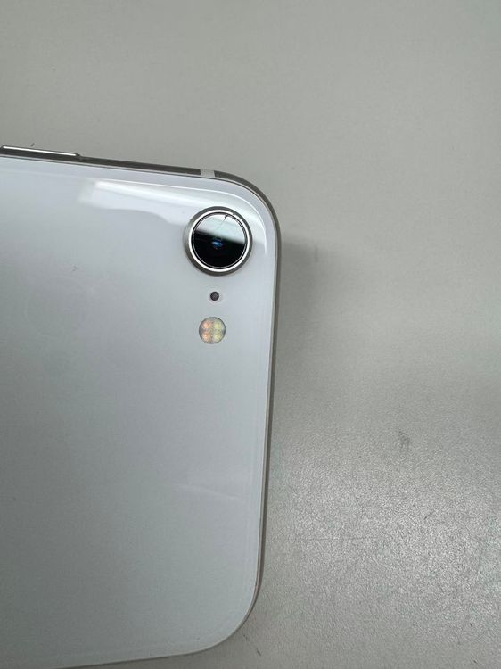 ڥХBOX97% SIMե꡼ iPhone SE(裳) 64GB 饤